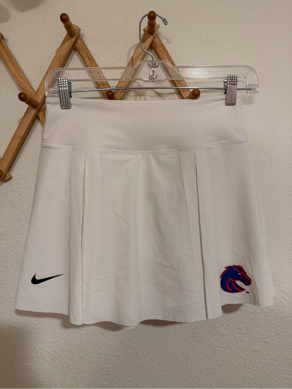 Nike Boise State Broncos White Women’s Pleated Athletic Skort
